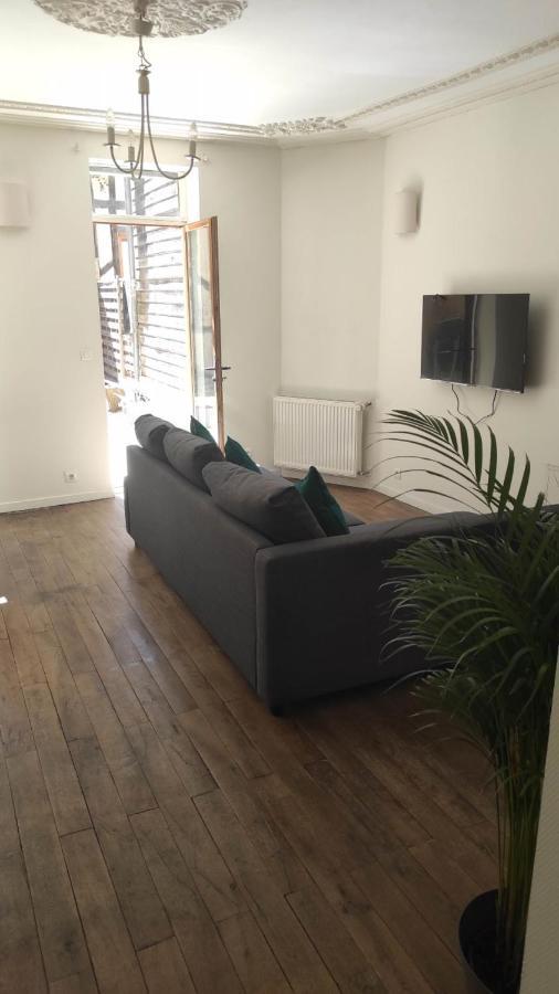 Aubigny Sur Nere Aparthotel Екстериор снимка